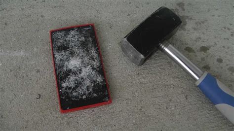 “Drop test” and “Hammer & Knife scratch test” on Lumia 920 